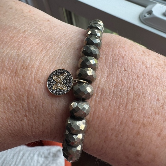 Sydney Evan Beaded Pyrite and 14k Gold/Diamond Butterfly Charm Bracelet. - Picture 3 of 12